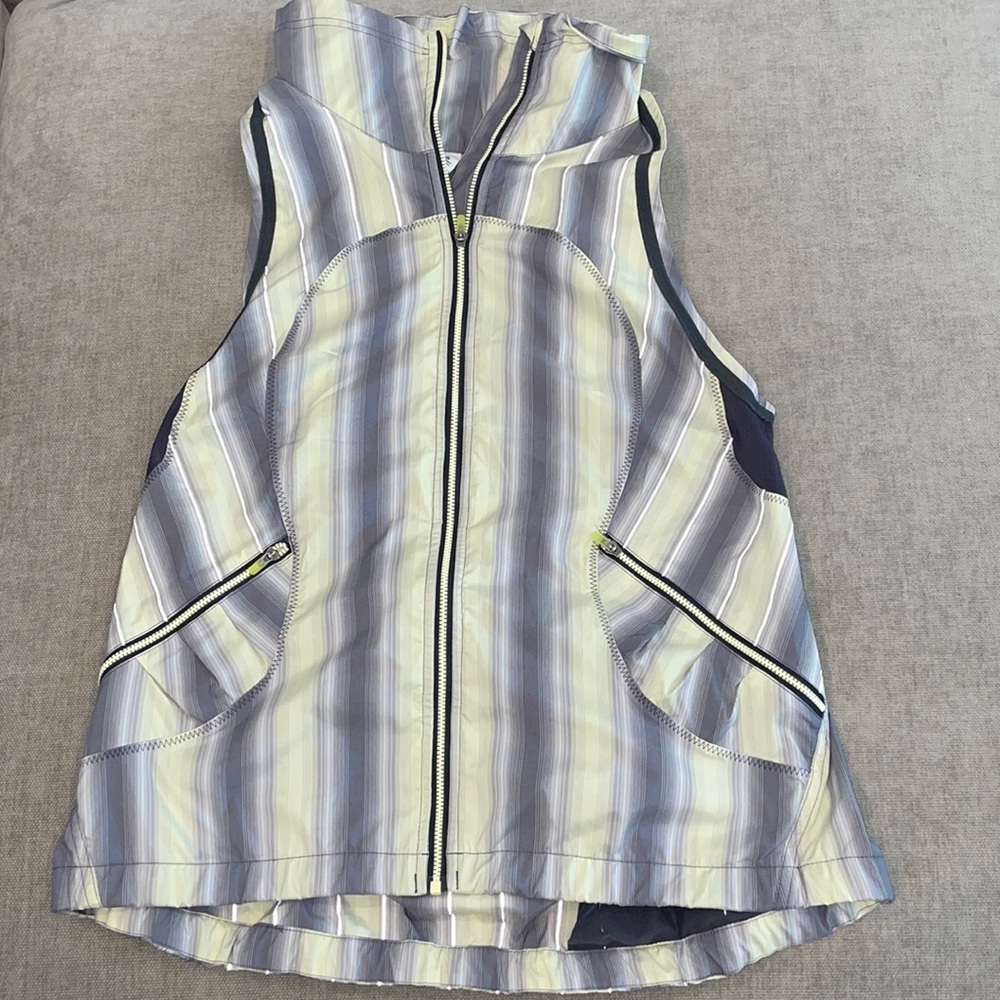 Lululemon vest